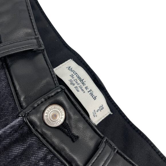 Abercrombie & Fitch The Dad Short High Rise Black Denim Faux Leather Size 6 / 28 - Picture 7 of 7